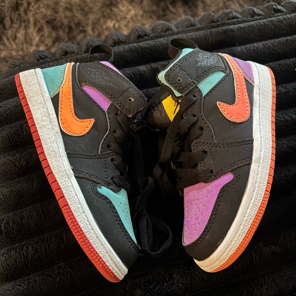 Nike Air Jordan 1 Mid GS 'Candy'
